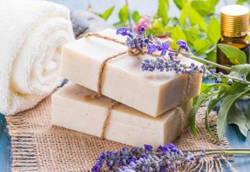 Les bienfaits du savon au lait de chèvre pour les peaux sensibles et irritées