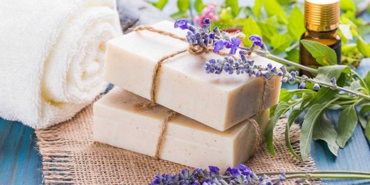 Les bienfaits du savon au lait de chèvre pour les peaux sensibles et irritées